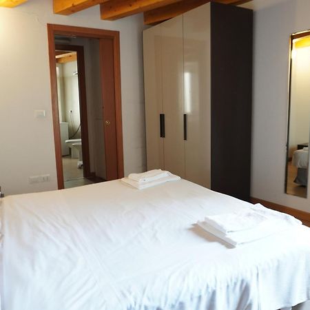 Hotel Capitelli Триест Екстериор снимка