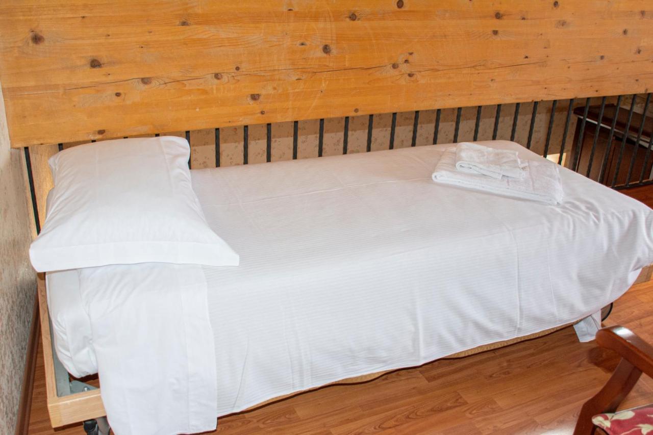 Hotel Capitelli Триест Екстериор снимка