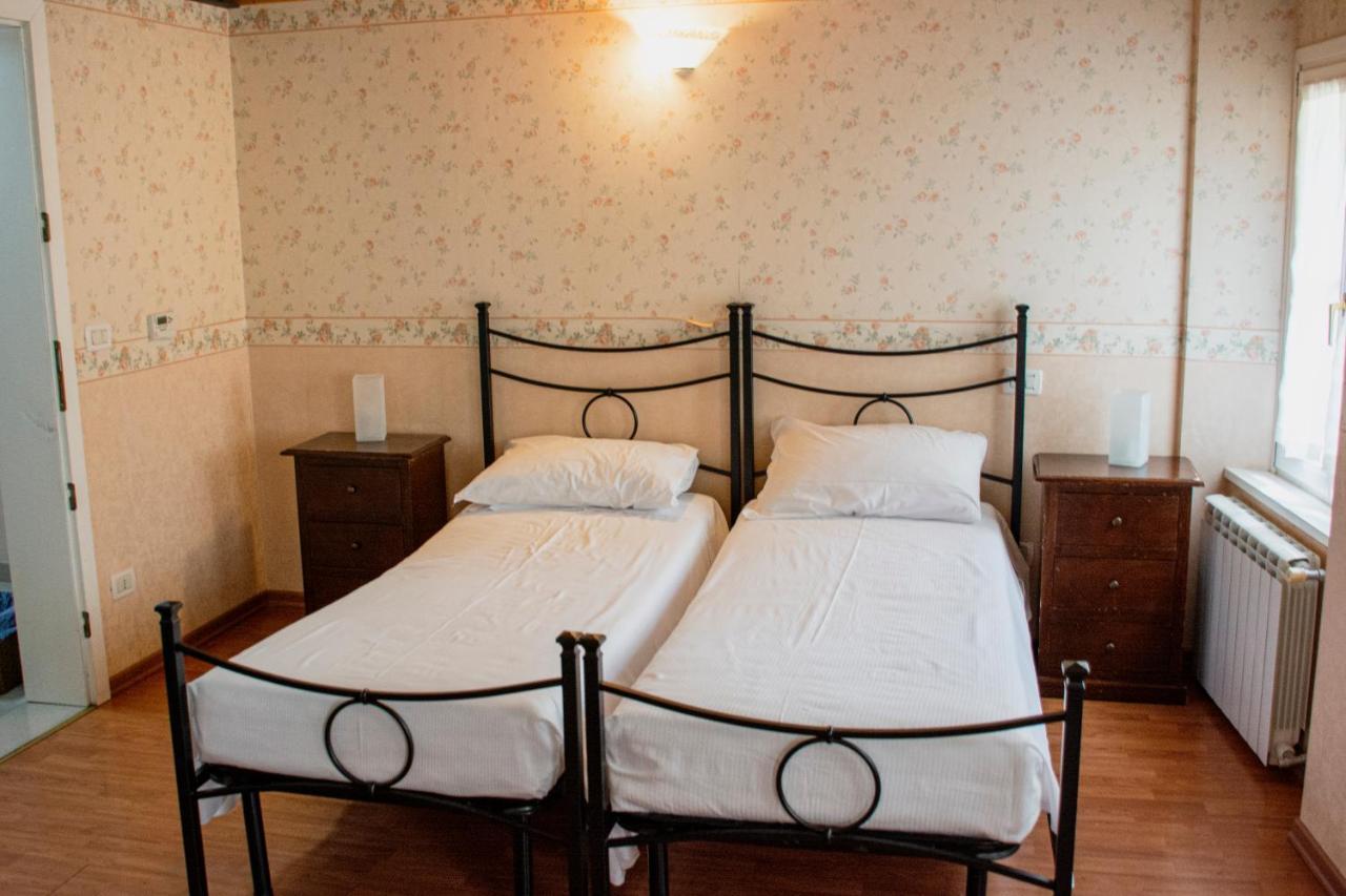 Hotel Capitelli Триест Екстериор снимка