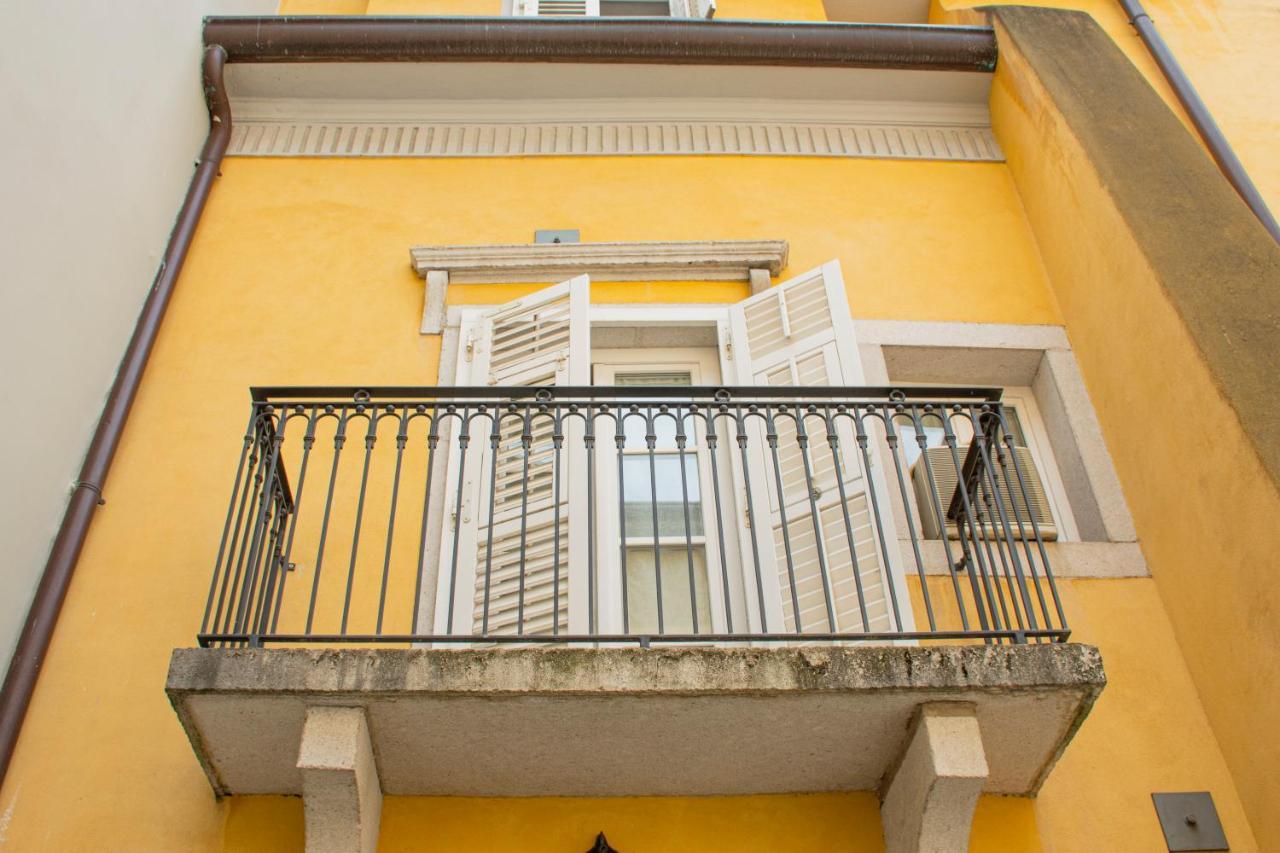 Hotel Capitelli Триест Екстериор снимка
